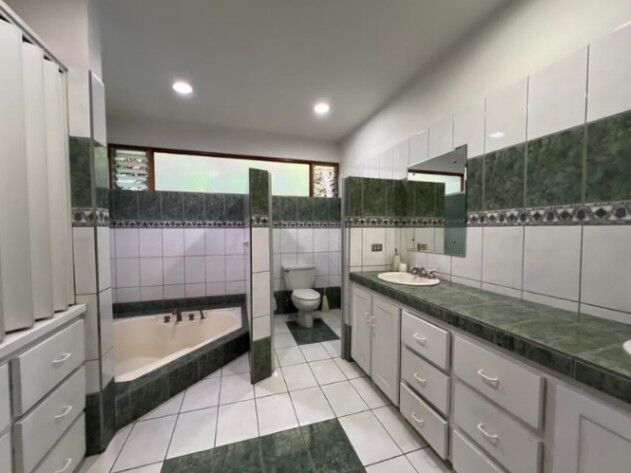 Venta de Casa en Escazú-San Rafael. RAH 26-1295 en San Rafael, Escazú, San José — $850,000