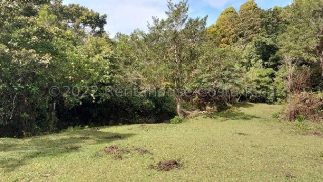 Venta de Extenso Terreno en San Jerónimo, Moravia / JB OFC Mls. 24-1860 en San Jerónimo, Moravia, San José — $1,500,000