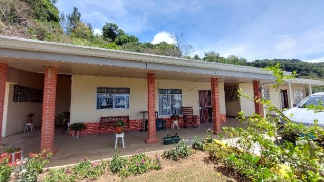 Venta de Lote con 3 Viviendas en Aserrî, San José. RAH 25-1658 in Tarbaca, Aserrí, San José — $259,000