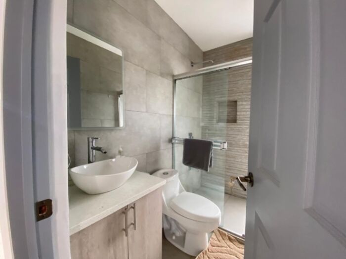 Alquiler de Casa en Grecia, Alajuela. RAH 25-1713 en Puente De Piedra, Grecia, Alajuela — $1,600