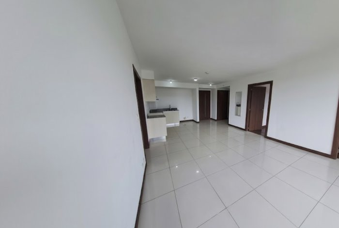 ALQUILER APARTAMENTO AMUEBLADO, URUCA, CONDOMINIO AZENZA TOWER en Uruca, San José — $1,450 - Foto 2 de 17