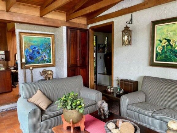 Venta de Casa en San Rafael de Escazú. RAH 25-1835 en San Rafael, Escazú, San José — $800,000