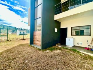 Casa de dos plantas nueva en Curridabat en Sánchez, Curridabat, San José — $285,000 - Foto 5 de 26