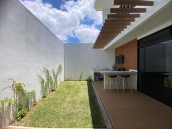 MLS-26-522 LS VENTA CASA SAN RAFAEL ESCAZU CONTACTENOS AL # 86127562 in San Rafael, Escazú, San José — $335,000 - Photo 4 of 10