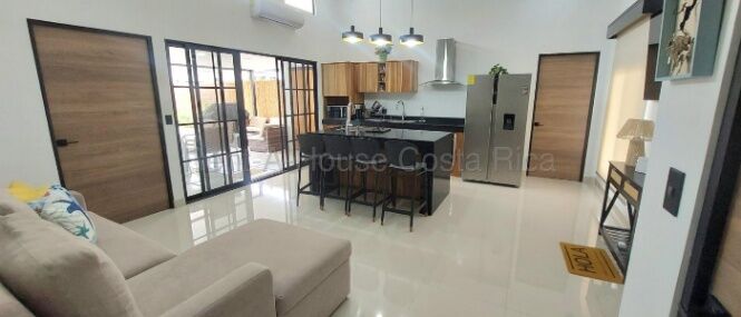 Venta de Casa AMUEBLADA en Parrita-Puntarenas. RAH 26-2118 en Parrita, Puntarenas — $385,000