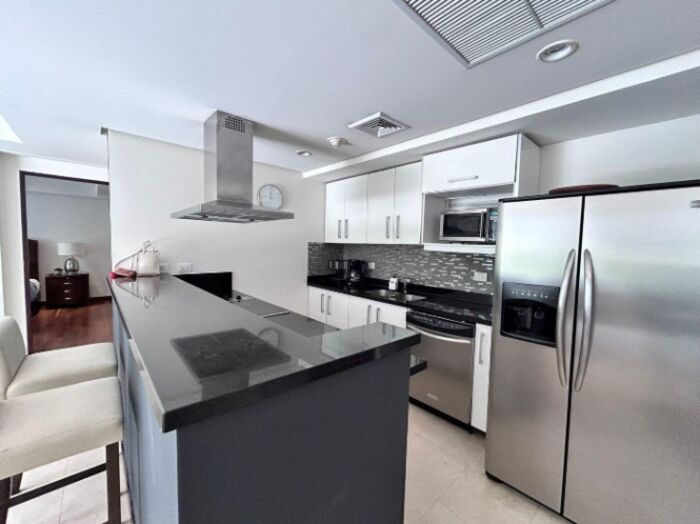 Alquiler de apartamento en Los Laureles Escazú  in San Rafael, Escazú, San José — $1,600 - Photo 2 of 13