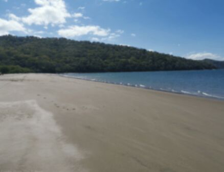 En venta: Lote esquinero de 2.500 m² en Cuajiniquil , cerca del río y playas. en La Cruz, Guanacaste — $40,000