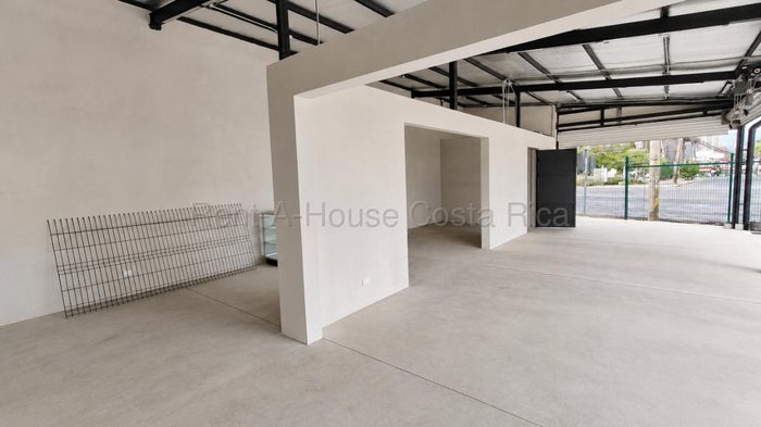 Venta de Local Comercial en Tibás-Cinco Esquinas. RAH 27-667 en Cinco Esquinas, Tibás, San José — $590,000 - Foto 2 de 9