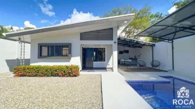 Cozy house for sale in Uvita  en Bahía Ballena, Osa, Puntarenas — $285,000