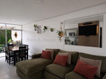 Venta de Casa en Montes de Oca-Sabanilla. RAH 27-129 in Sabanilla, Montes De Oca, San José — $197,369 - Photo 4 of 10