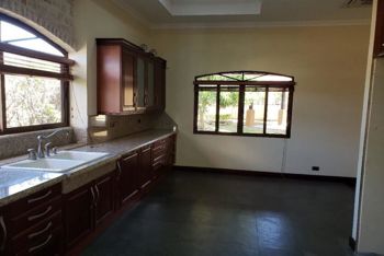 VENTA / Majestuosidad y Exclusividad en Santa Ana in Brasil, Santa Ana, San José — $600,000 - Photo 3 of 18