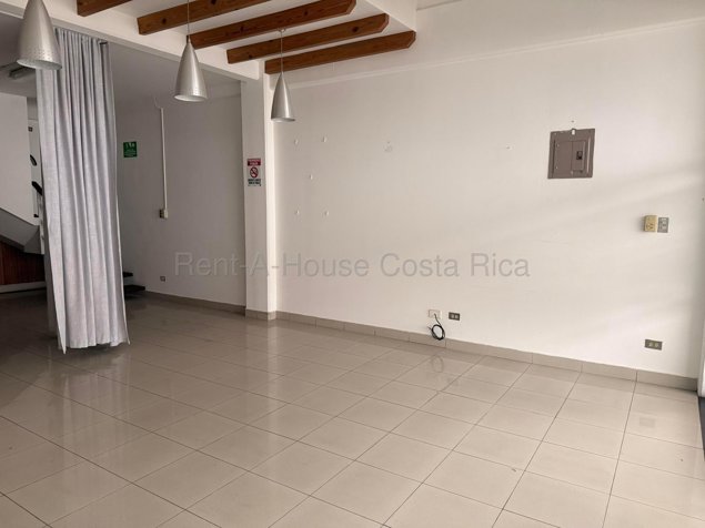 Venta de local comercial de 2 niveles en Guachipelín de Escazú #27-547 GS en San Rafael, Escazú, San José — $175,000 - Foto 2 de 8