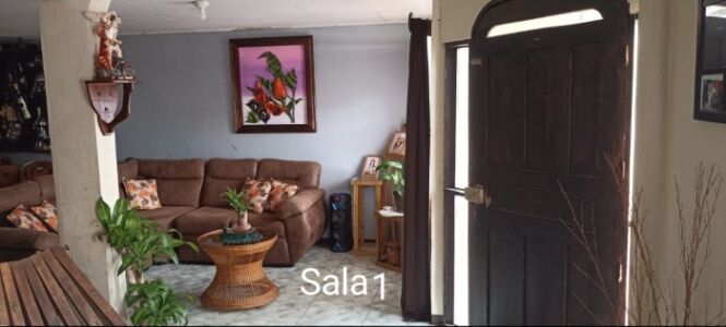 Linda y amplia casa en San Isidro, El Guarco, Cartago — ₡ 60 000 000