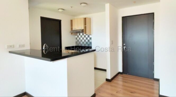 Apartamento en venta en La Sabana con doble altura y amenidades #26-1685 GS in Merced, San José — $175,000