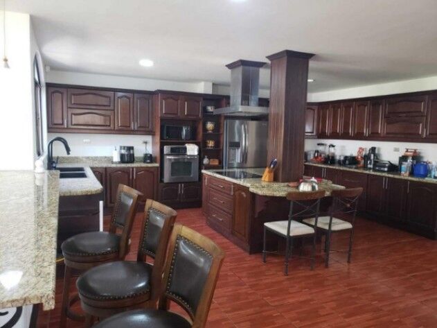 Venta de Casa + LOTE en Santa Ana-Piedades. RAH 26-136 en Piedades, Santa Ana, San José — ₡ 330 000 000