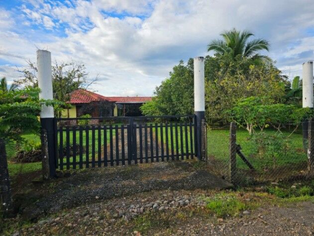 Venta de Lote con cabaña y Rancho  en La Fortuna, San Carlos, Alajuela — ₡ 50 000 000