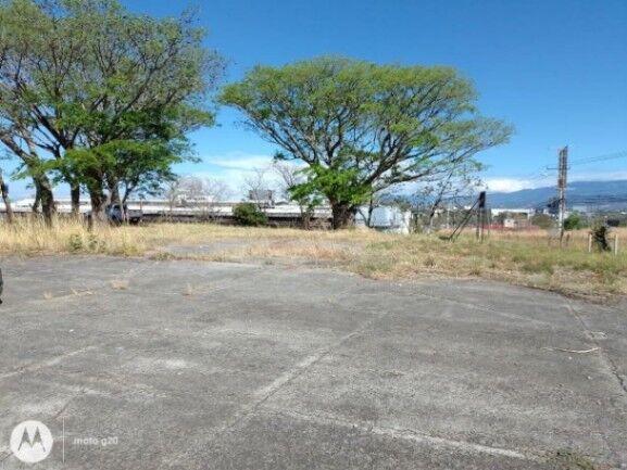 Se vende amplio lote de 8,103m2 en Santa Ana 25-1024 en Santa Ana, San José — $4,878,000
