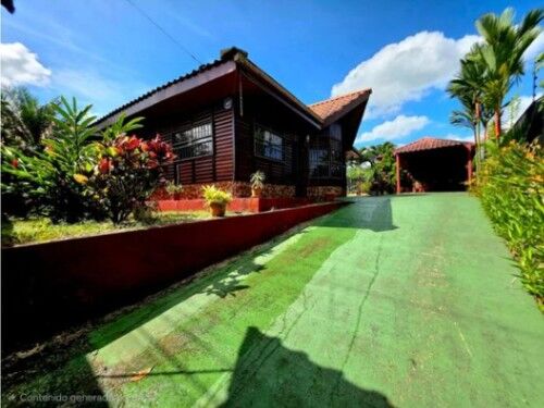VENTA DE CASA AMUEBLADA, CON PISCINA, ALAJUELA, SAN CARLOS, LA FORTUNA 9508745 en La Fortuna, San Carlos, Alajuela — ₡ 115 000 000
