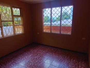 Se vende espaciosa casa en San Pedro de Barva 25-306 en San Pedro, Barva, Heredia — $163,200 - Foto 5 de 14