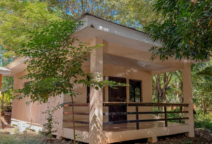 Dos casas a pasos de Playa Avellanas en Tamarindo, Santa Cruz, Guanacaste — $299,999
