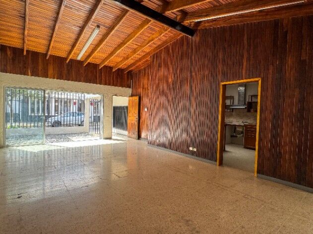Local comercial en Barrio Escalante in Carmen, San José — $2,300