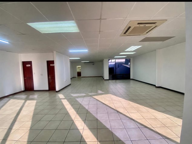 ALQUILER DE OFICINA, SAN JOSÉ, PASEO COLÓN en Carmen, San José — $1,520