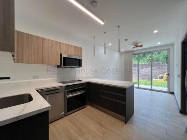 APARTAMENTO EN ALQUILER EN SANTA ANA in Santa Ana, San José — $1,250
