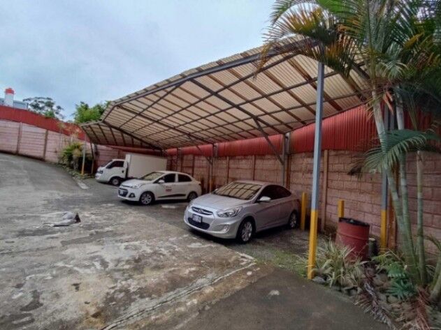 MLS-25-1091 LS VENTA PROPIEDAD CON 4 APARTAMENTOS GOICOECHEA SAN JOSE in Guadalupe, Goicoechea, San José — $450,000