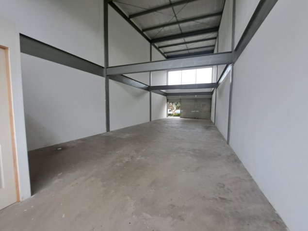 ALQUILER DE LOCAL, SAN JOSÉ, GUACHIPELIN, ESCAZU en Escazú, San José — $2,400