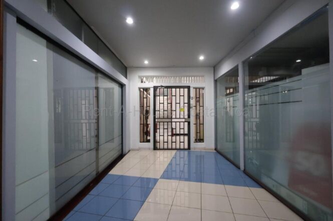 Venta de Centro Comercial en Curridabat. RAH 26-1612 in Curridabat, San José — $4,500,000