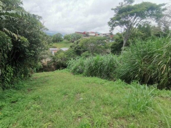 Se vende amplio lote con mas de 6,700m2 en San Ramon Alajuela 24-1765 en San Ramón, Alajuela — $1,500,000