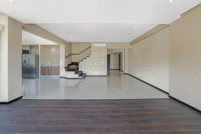 Alquiler de Penthouse de Lujo en Escazú. RAH 26-2001 2 PISOS en Escazú, San José — $3,200
