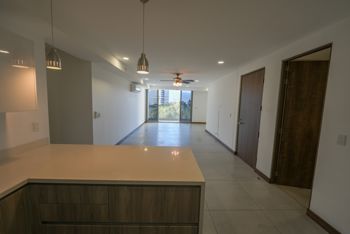 Exclusivo Apartamento de 3 Habitaciones en Hyde Park Nunciatura en Mata Redonda, San José — $3,400 - Foto 3 de 23