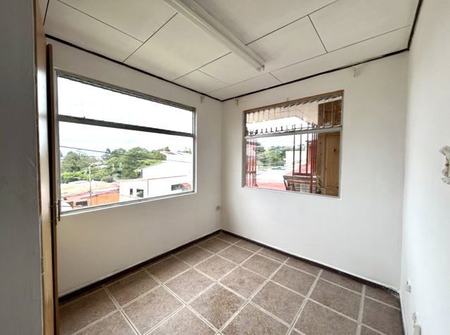 VENTA DE EDIFICIO CON 3 APARTAMENTOS, DULCE NOMBRE, LA UNIÓN en Dulce Nombre, La Unión, Cartago — $178,000 - Foto 3 de 15