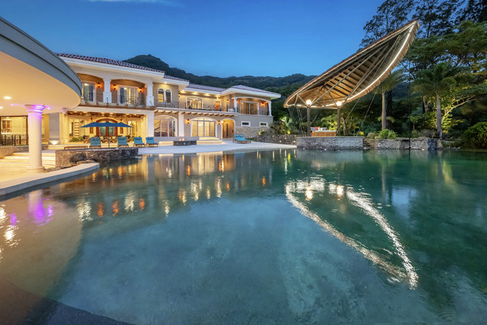 Mansión de Lujo en Hacienda La Ponderosa, en Santa Ana in Santa Ana, San José — $9,490,000