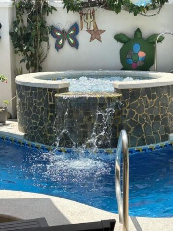 BELLÍSIMA RESIDENCIA EN JACÓ, PUNTARENAS.  in Jacó, Garabito, Puntarenas — $600,000