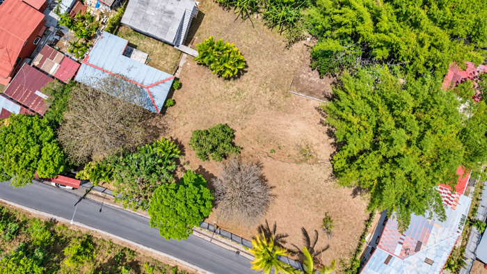 Casa Con Amplio Terreno En Venta En Tambor, Alajuela en Tambor, Alajuela — ₡ 145 000 000