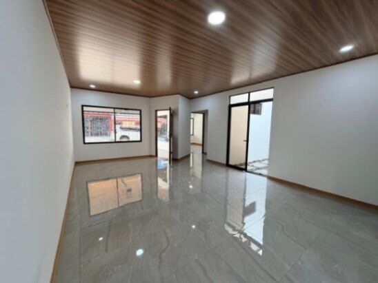 Venta de Casa en San Francisco de Heredia. RAH 26-1212 en San Francisco, Heredia — $194,000 - Foto 3 de 16