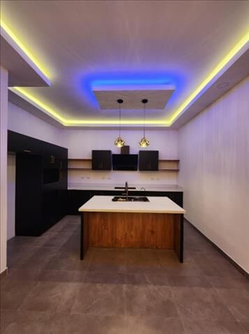 ESPECTACULAR CASA EN RÍO GRANDE DE ATENAS.  en Atenas, Alajuela — $255,000