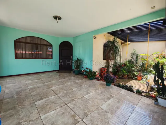 Venta de Casa + APTO en San José de Alajuela. RAH 27-368 en San José, Alajuela — ₡ 120 000 000 - Foto 2 de 13