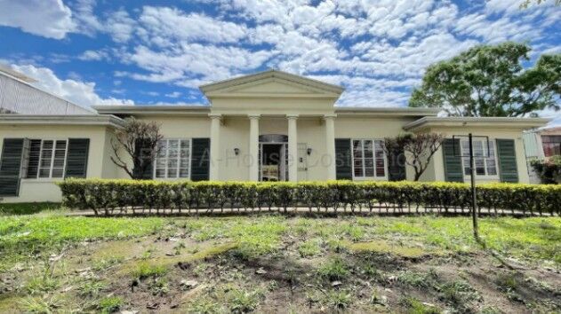 Venta de Casa de 1 Planta en Barrio Escalante, San José. RAH 27-167 in Carmen, San José — $850,000