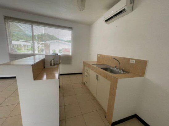 Venta de Casa en Garabito, Puntarenas. RAH 26-825 en Jacó, Garabito, Puntarenas — ₡ 70 000 000