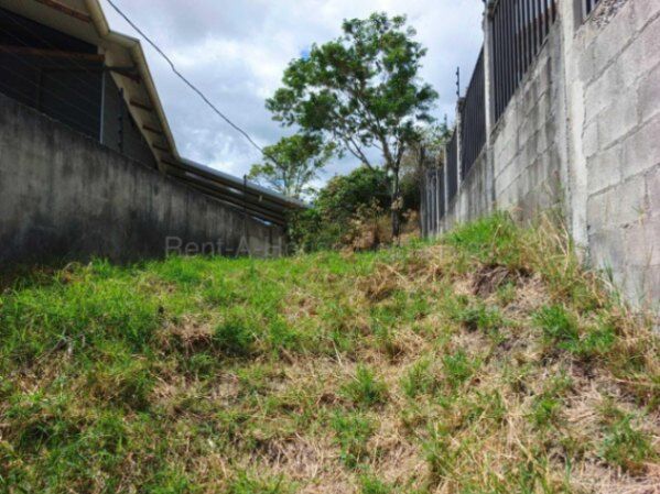 Lote en venta en Carrizal de Escazú con zona plana y doble acceso #26-1895 GS en Escazú, San José — $360,000