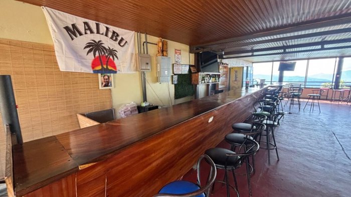 Propiedad commercial-residencial supermercado, bar restaurante, casa in Atenas, Alajuela — $450,000 - Photo 2 of 16