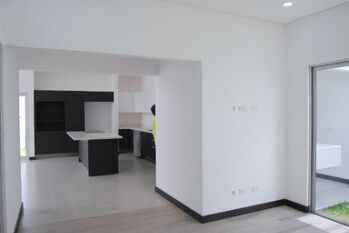 Alquiler de Casa en Piedades de Santa Ana. RAH 25-1624 en Piedades, Santa Ana, San José — $1,700 - Foto 5 de 10