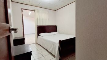 APARTAMENTO EN ALQUILER en Curridabat, San José — $950 - Foto 4 de 15
