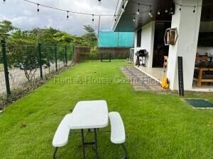 Venta de Maravillosa Casa en Alajuela / Mls. 26-1879 OFC JB en San Rafael, Alajuela — $600,000