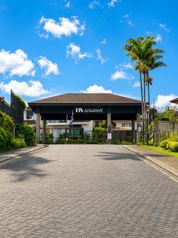 Venta / casa de lujo con apartamento independiente