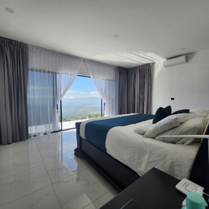 Casa Lujosa en Miravalles, Perez Zeledon in San Isidro De El General, Pérez Zeledón, San José — $550,000