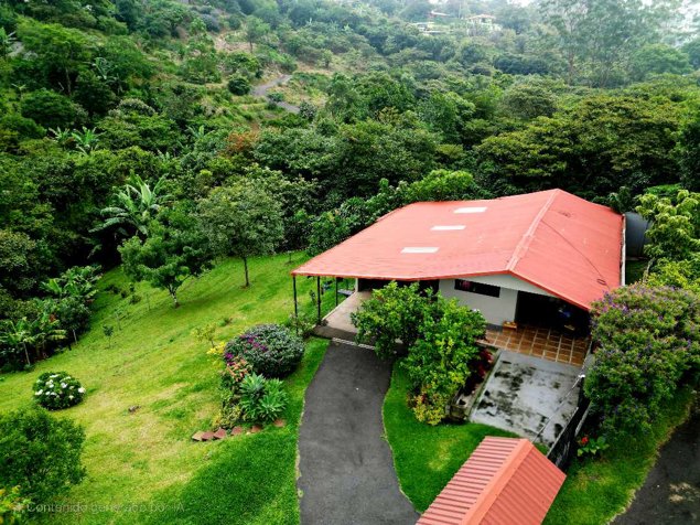 Hermosa Casa tipo Cabaña en Grecia in San José, Grecia, Alajuela — $160,000